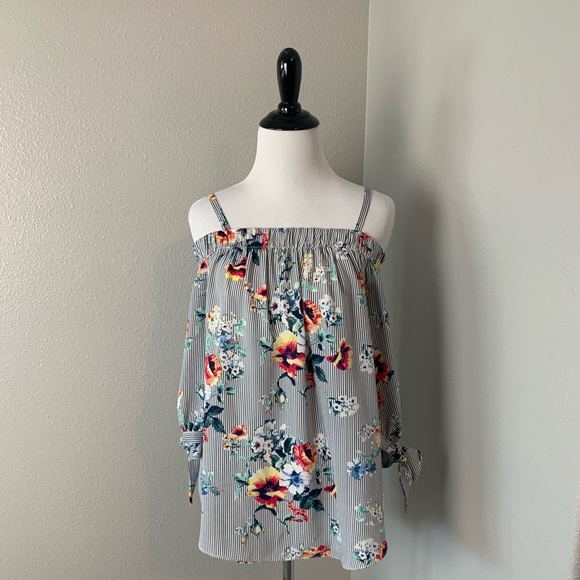 neptune and ivy Tops - Neptune and ivy floral stitch fix blouse